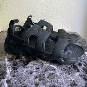 Nike Owaysis Slide Sandal Women’s Size 9 Black Slip On Shoes NEW